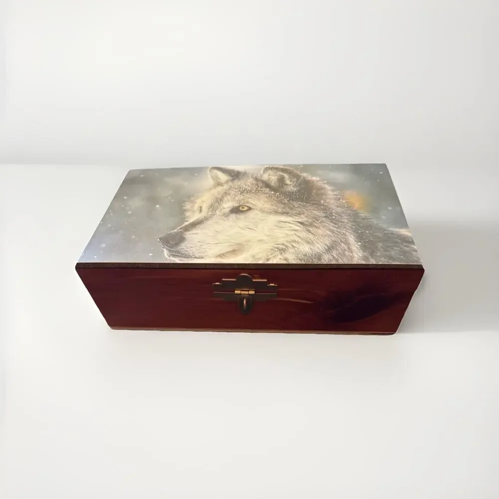 Timber Wolf Cedar Keepsake Box Jewelry Memory Chest Brass Latch Gift